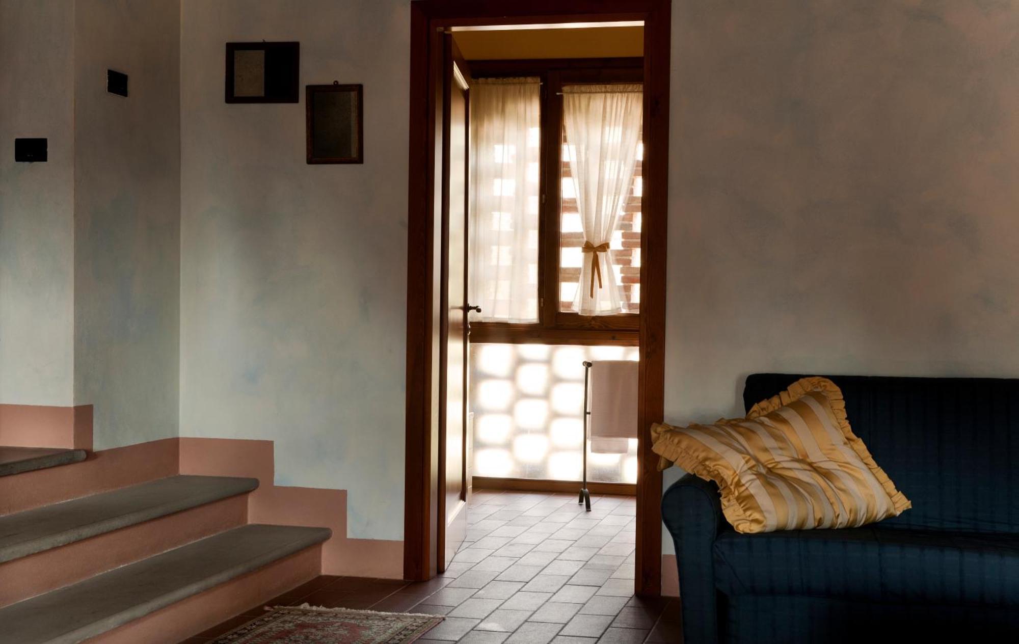 Agriturismo Fattoria Rozzalupi Cerreto Guidi Eksteriør billede