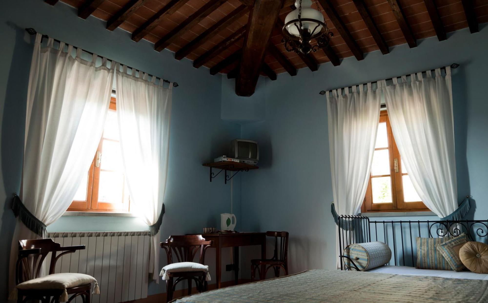 Agriturismo Fattoria Rozzalupi Cerreto Guidi Eksteriør billede