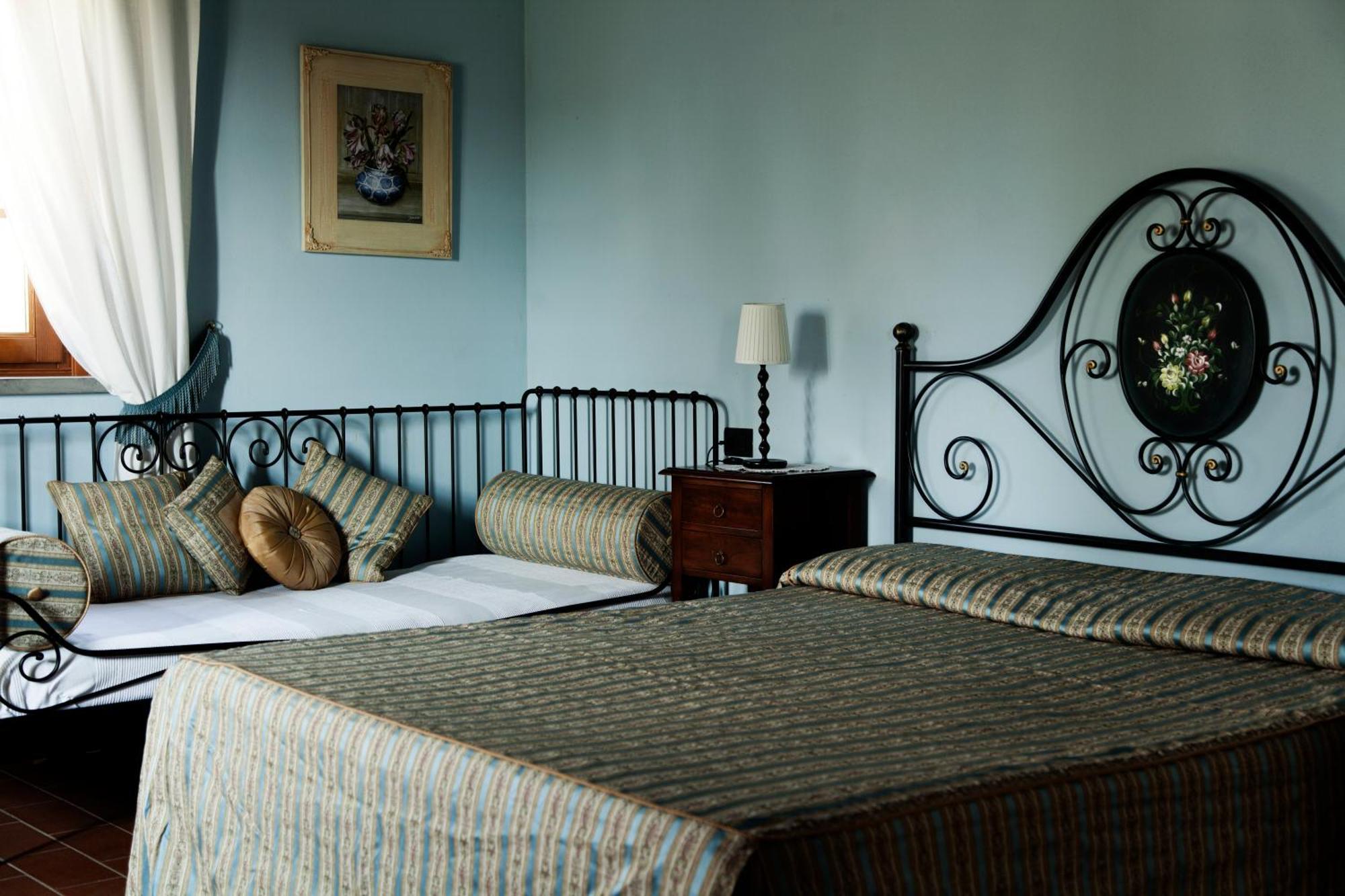 Agriturismo Fattoria Rozzalupi Cerreto Guidi Eksteriør billede