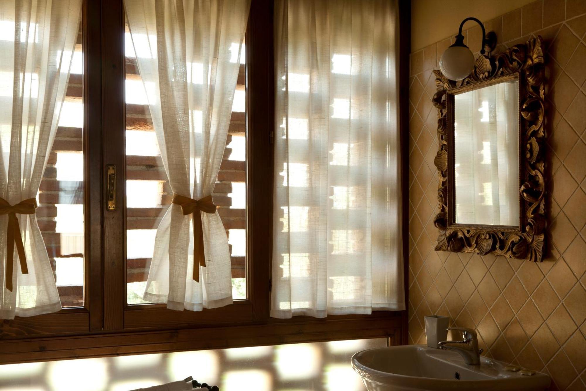 Agriturismo Fattoria Rozzalupi Cerreto Guidi Eksteriør billede