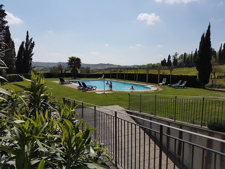 Agriturismo Fattoria Rozzalupi Cerreto Guidi Eksteriør billede