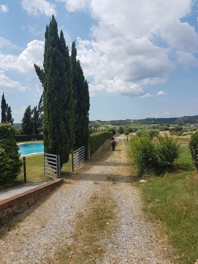 Agriturismo Fattoria Rozzalupi Cerreto Guidi Eksteriør billede
