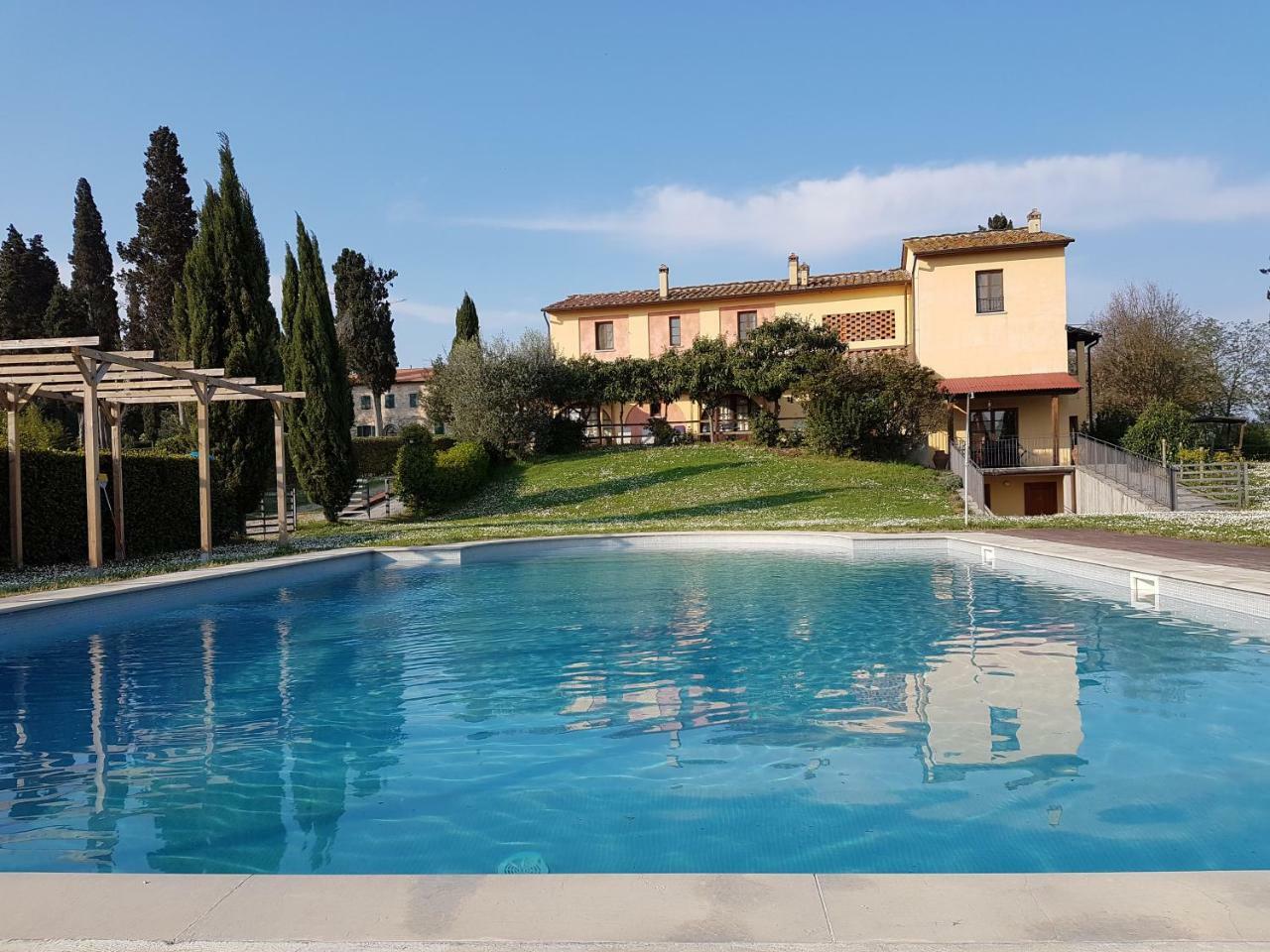 Agriturismo Fattoria Rozzalupi Cerreto Guidi Eksteriør billede